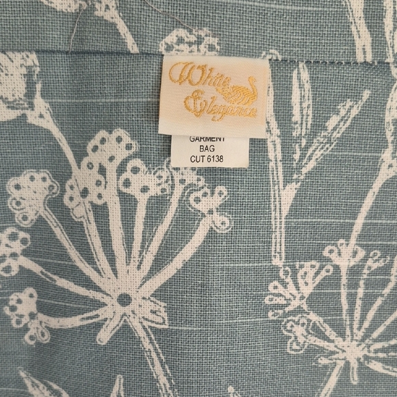 Floral Blue and White Garment Bag Mske Offer - Picture 2 of 4